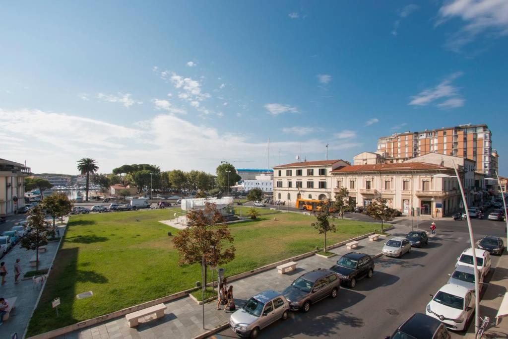 Historical Apartments By Seaside Viareggio Exterior foto