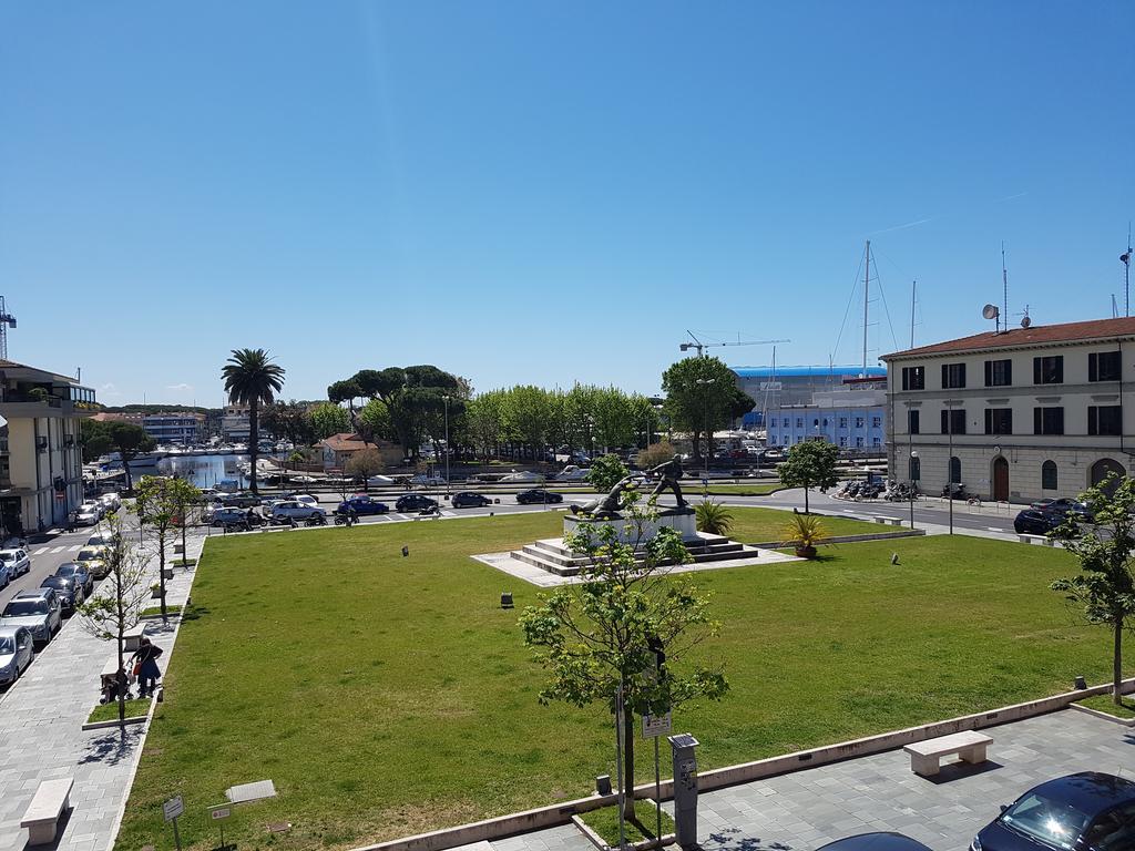 Historical Apartments By Seaside Viareggio Exterior foto